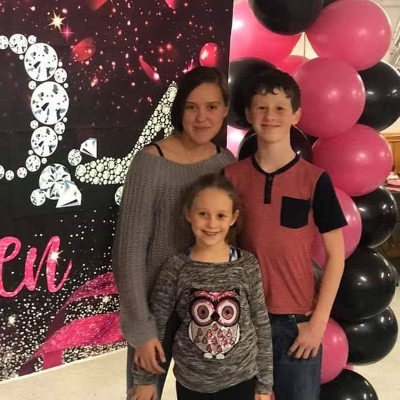 Meet your Posher, Stacey - Picture 1 of 1